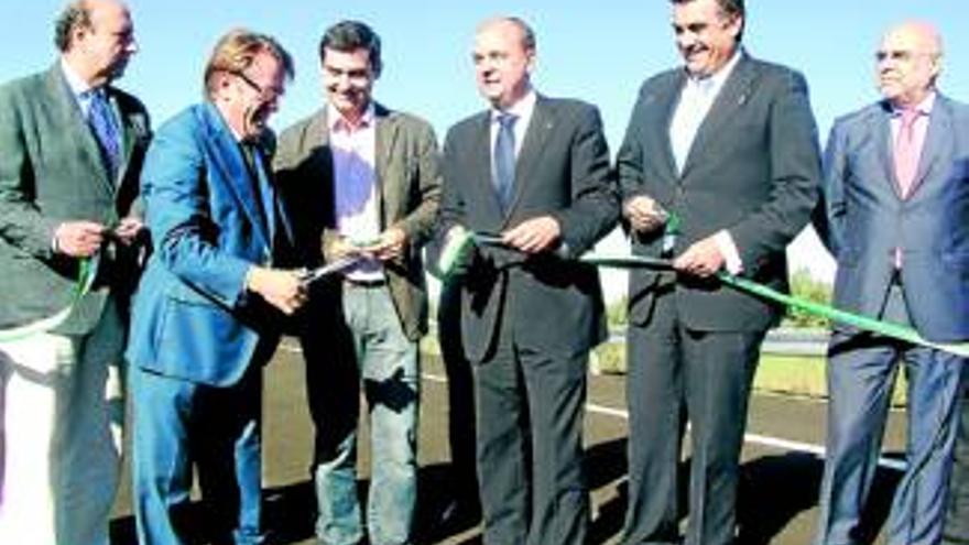 Abierto al tráfico el nuevo tramo de la Autovía EX-A1 entre El Batán y Coria