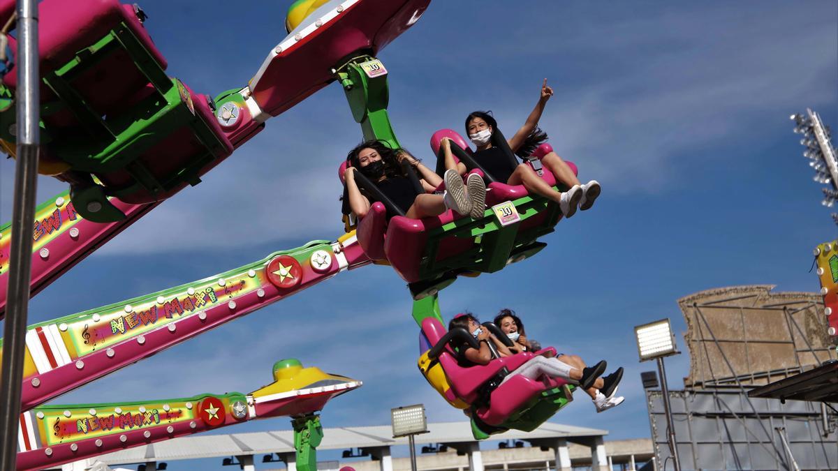 Los más jóvenes toman el 'Arenal Park'