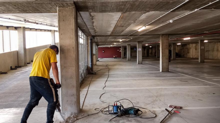 Empiezan las obras en el parking junto al puente Trujillo de Plasencia