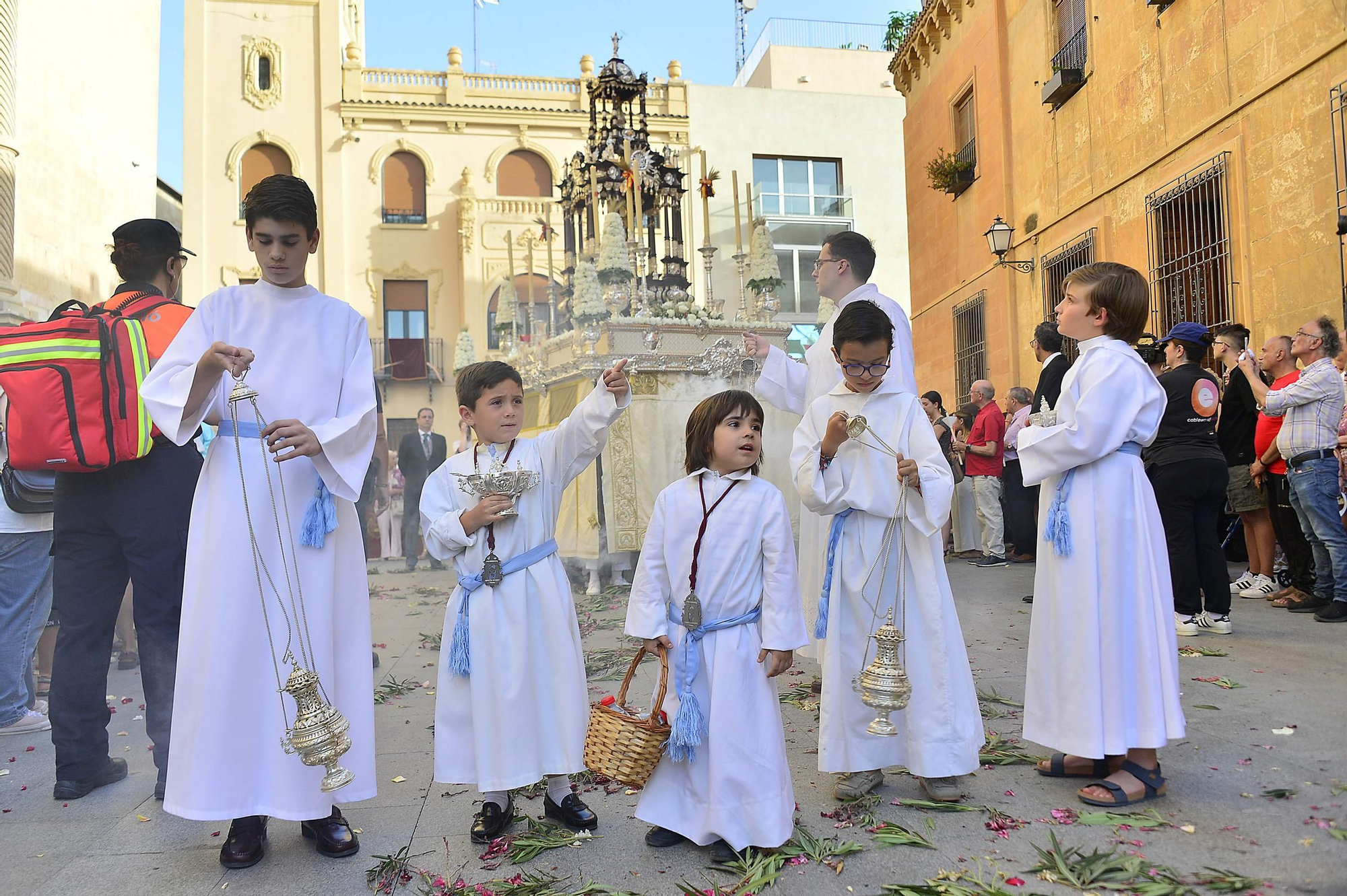 Procesion del Corpus Christi y Altares en Elche