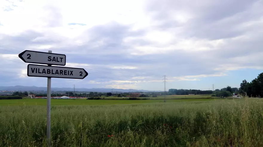 Video: Unió de Pagesos, els Naturalistes i veïns de Vilablareix denuncien que la ciutat esportiva del Girona FC "és il·legal"