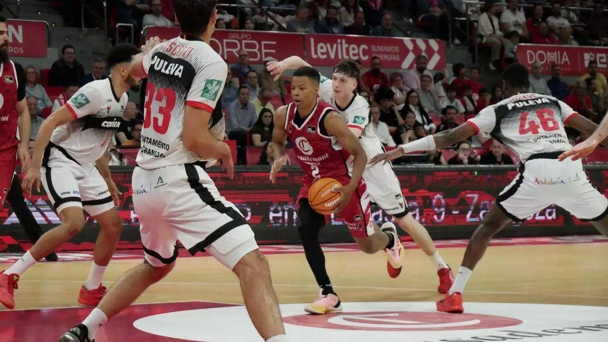 En imágenes | Así ha sido el partido entre el Casademont Zaragoza y el Covirán
