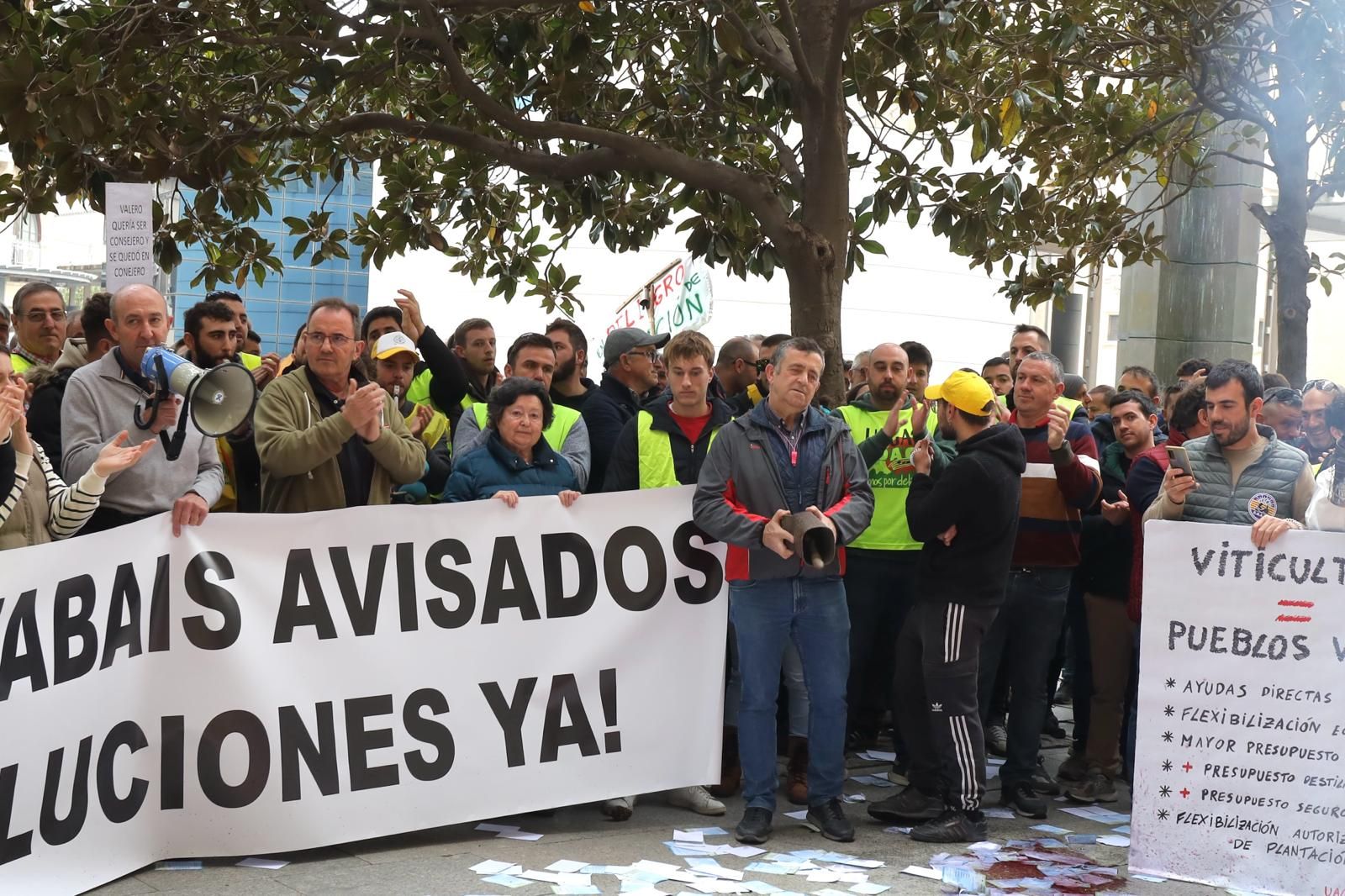 En imágenes | Tensión en la protesta de los agricultores en el centro de Zaragoza