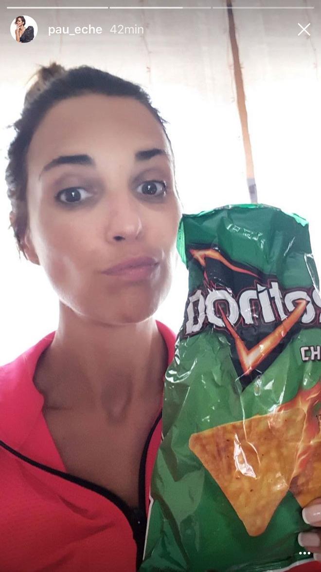 Paula Echevarría con una bolsa de Doritos