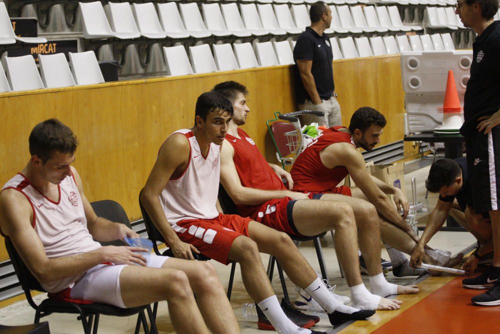 Entrenament del Bàsquet Girona a Fontajau