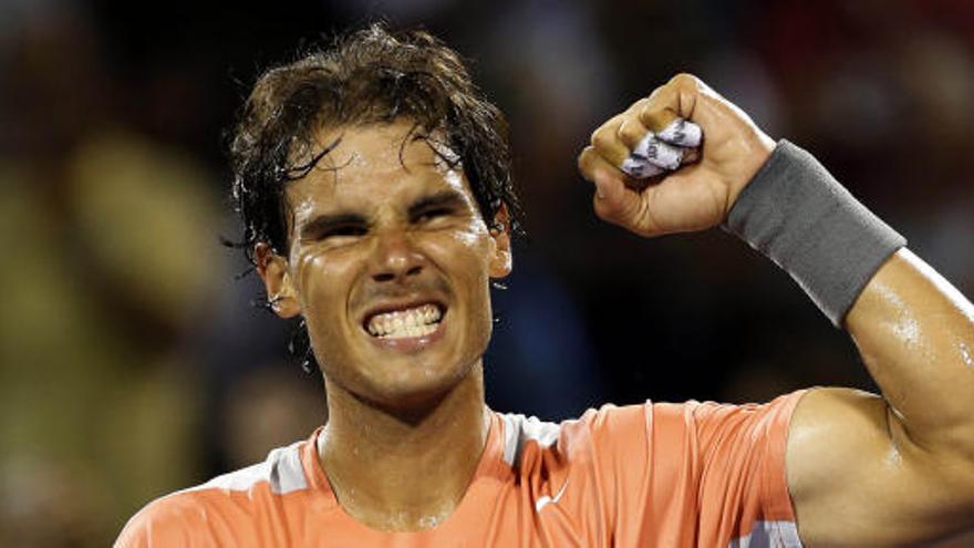 Nadal celebra su victoria ante Hewitt.