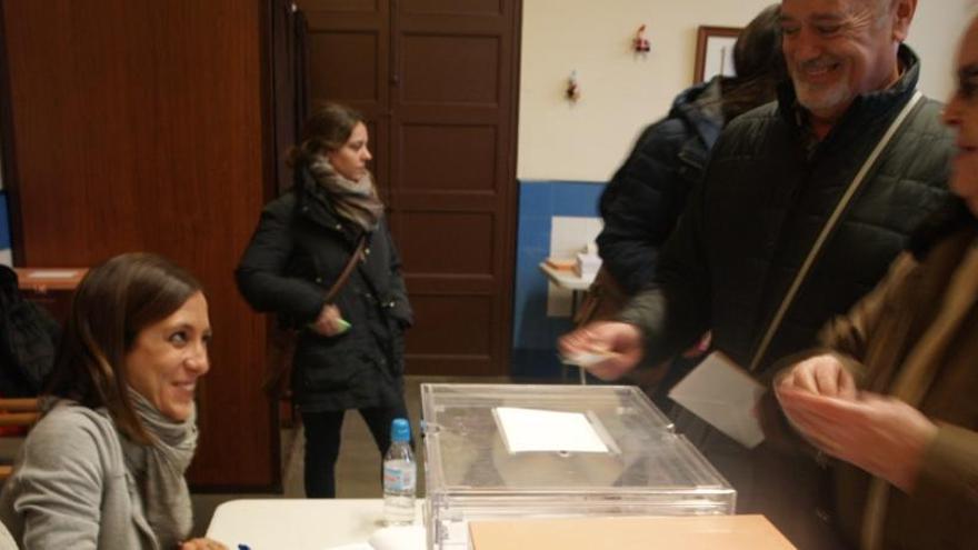 Les enquestes donen la victòria a ERC a les eleccions catalanes.