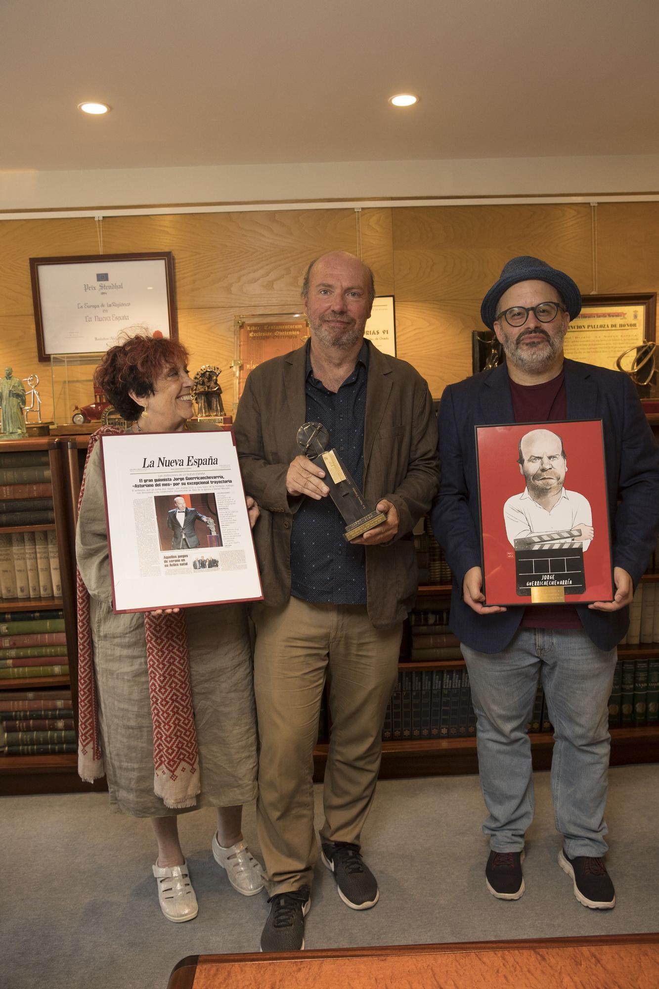 En imágenes: Entrega del "Asturiano del mes" al guionista avilesino Jorge Guerricaechevarría