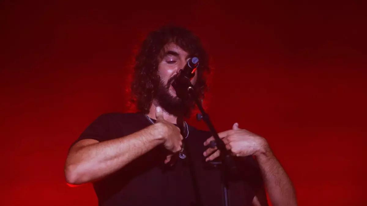 Mikel Izal, durante su concierto en el Vive Latino en Zaragoza