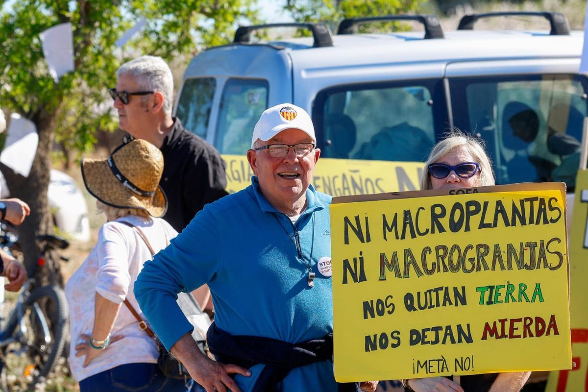 Protesta contra la planta de biometano de Llíria por el inicio de las obras