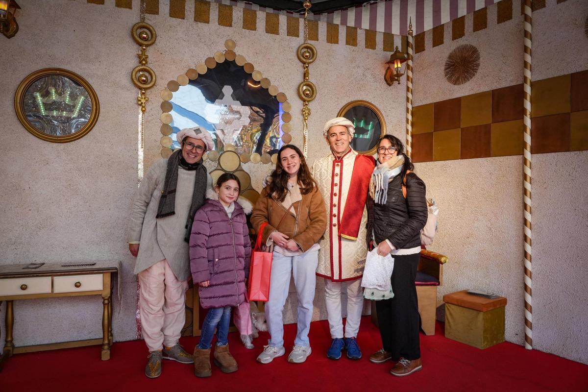 EN IMÁGENES | Un día con el Embajador Postal de San Francisco