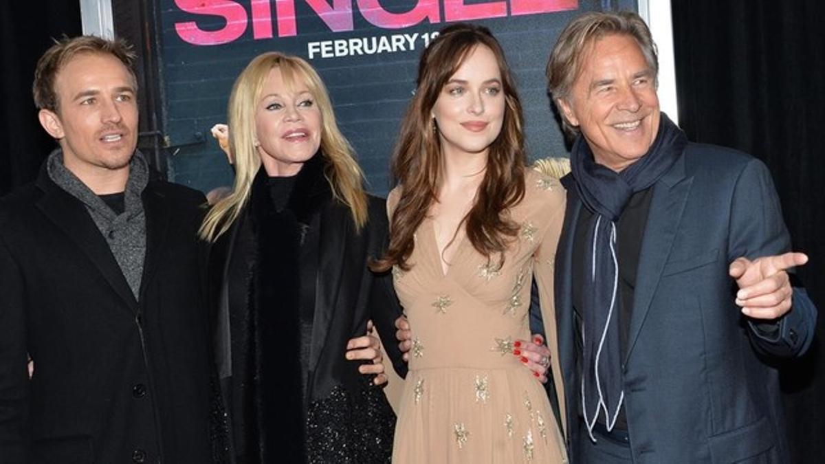 fimedio32656936 jesse johnson  from left  melanie griffith  dakota160204121235