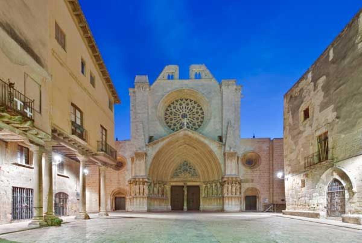 Catedral de Tarragona, fundada entre los siglos XII y XIII.