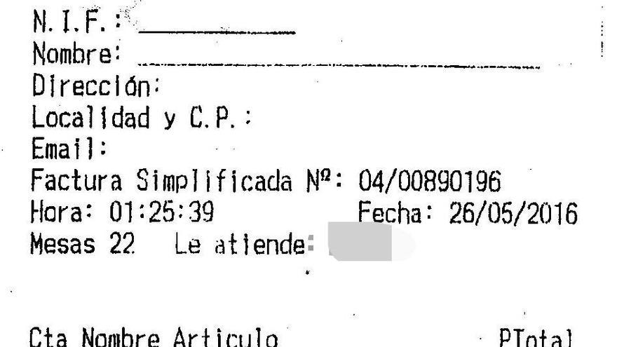 Una comilona de cachopos en Oviedo acorrala al alcalde de Leganés