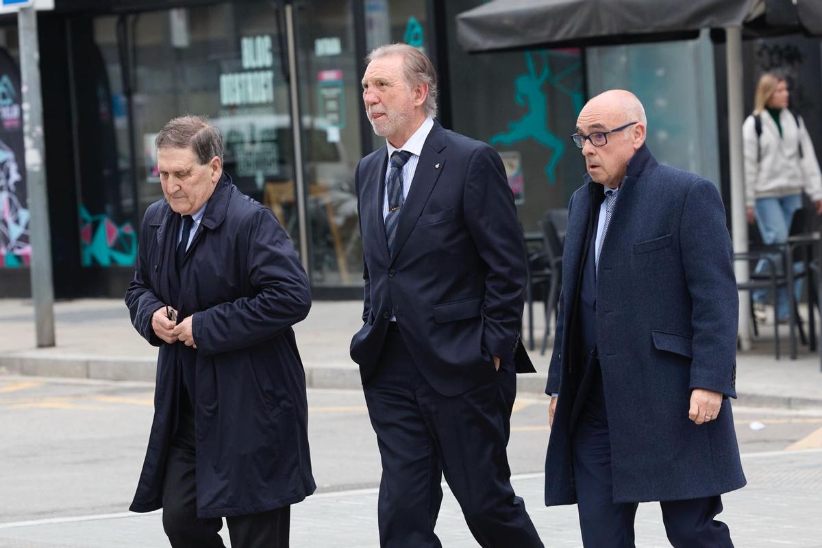 La delegación del RCD Espanyol en el funeral por Carles Miñarro Garcia