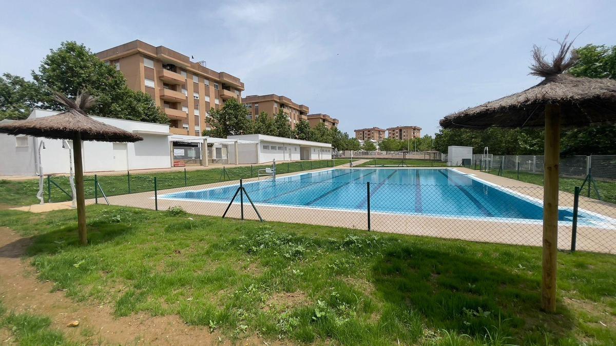 La nueva piscina de Las Abadías, que se estrena este verano.