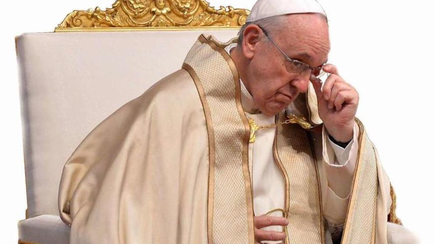 El Papa, pensativo en su última misa