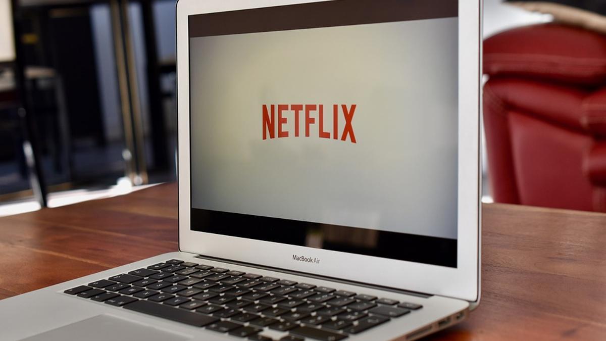 Un ordinador amb el logotip de Netflix