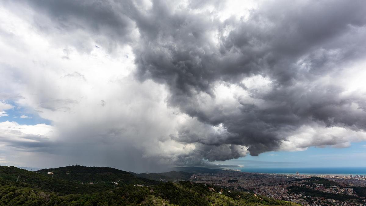 Tormenta en el prelitoral este domingo 11 de mayo