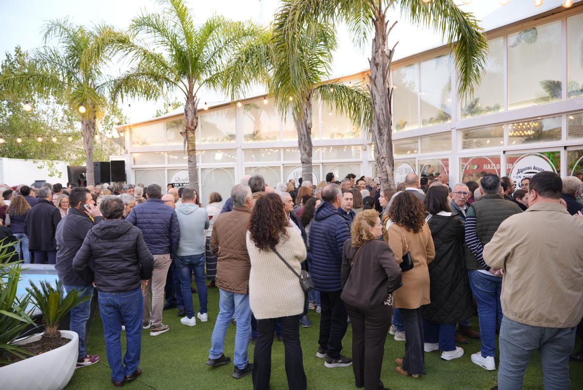 Fotogalería | Mitin de Pedro Sánchez en Mérida: el hotel Las Lomas comienza a llenarse