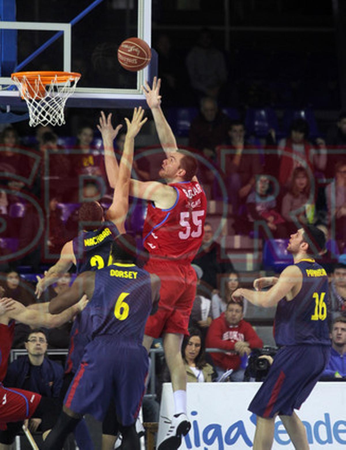 FCBARCELONA 73-ESTUDIANTES 56