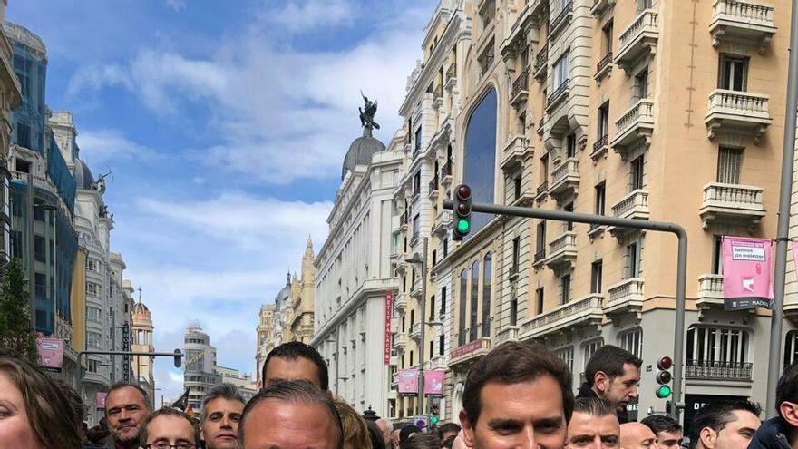 Joan Mesquida con Albert Rivera en la manifestaciÃ³n de Madrid