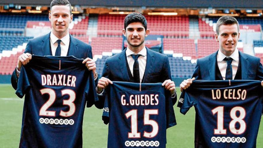 Draxler, Guedes y Lo Celso en su presentación con el PSG.