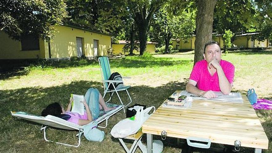 José Fernández, de Mieres, pasando el día en Perlora.