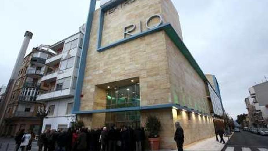 El Teatro Río de Ibi el día de su inauguración.