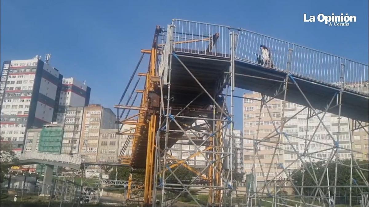 Continúan los trabajos para la reparación de la pasarela peatonal entre estaciones en Alfonso Molina