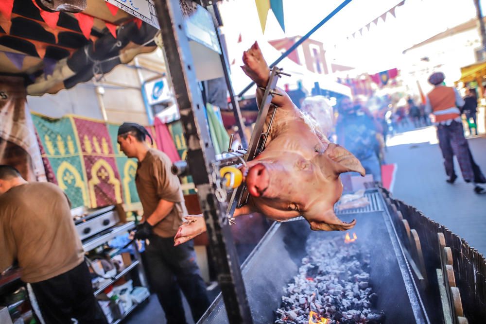 Orihuela rescata su pasado en su tradicional Mercado Medieval