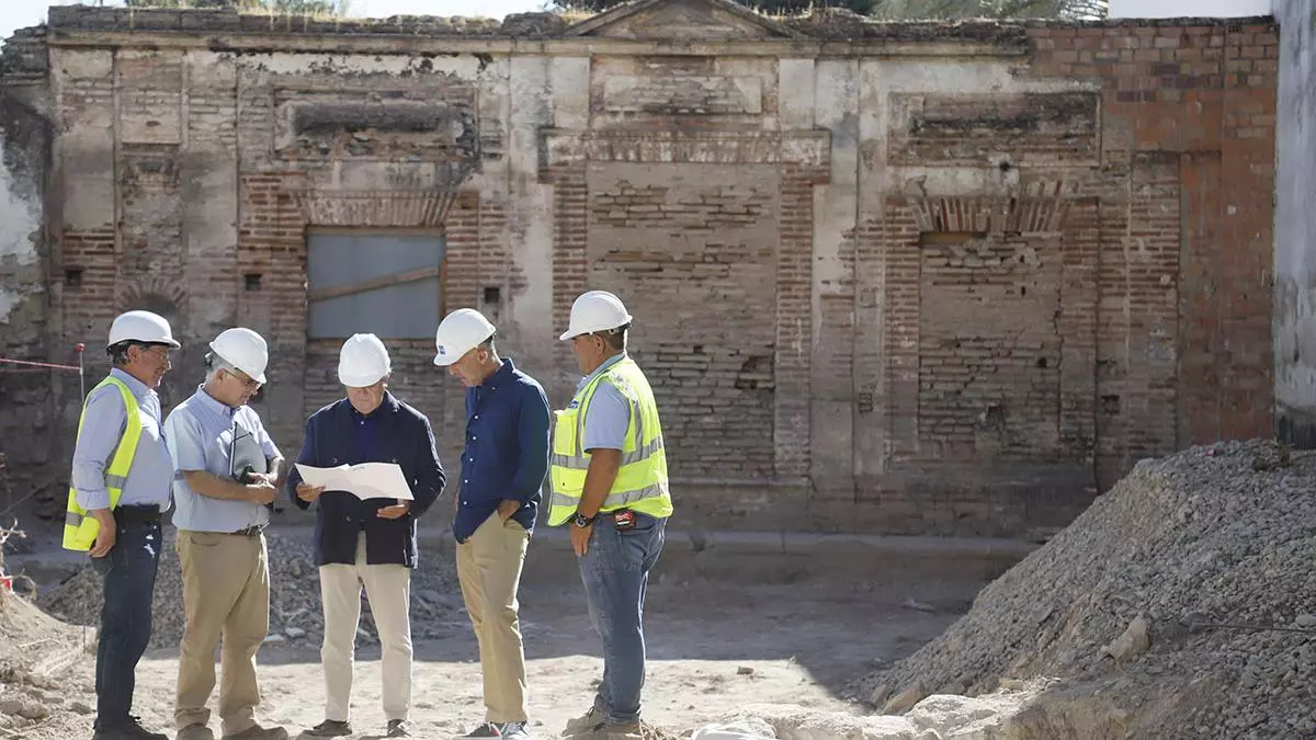 Hallan una alberca omeya y un muro renacentista entre Capitulares y Orive