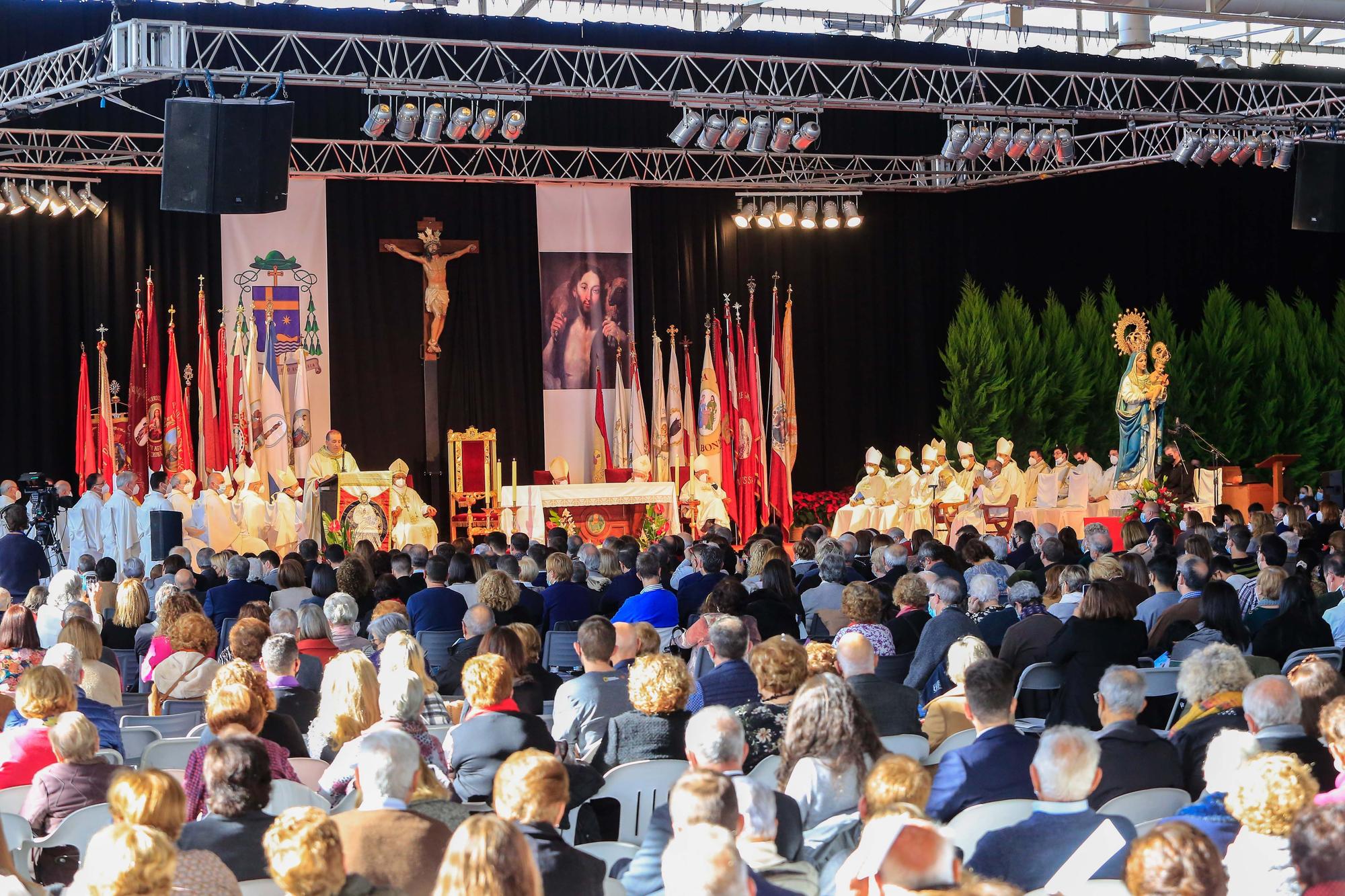 Ordenación del obispo en el Recinto Ferial