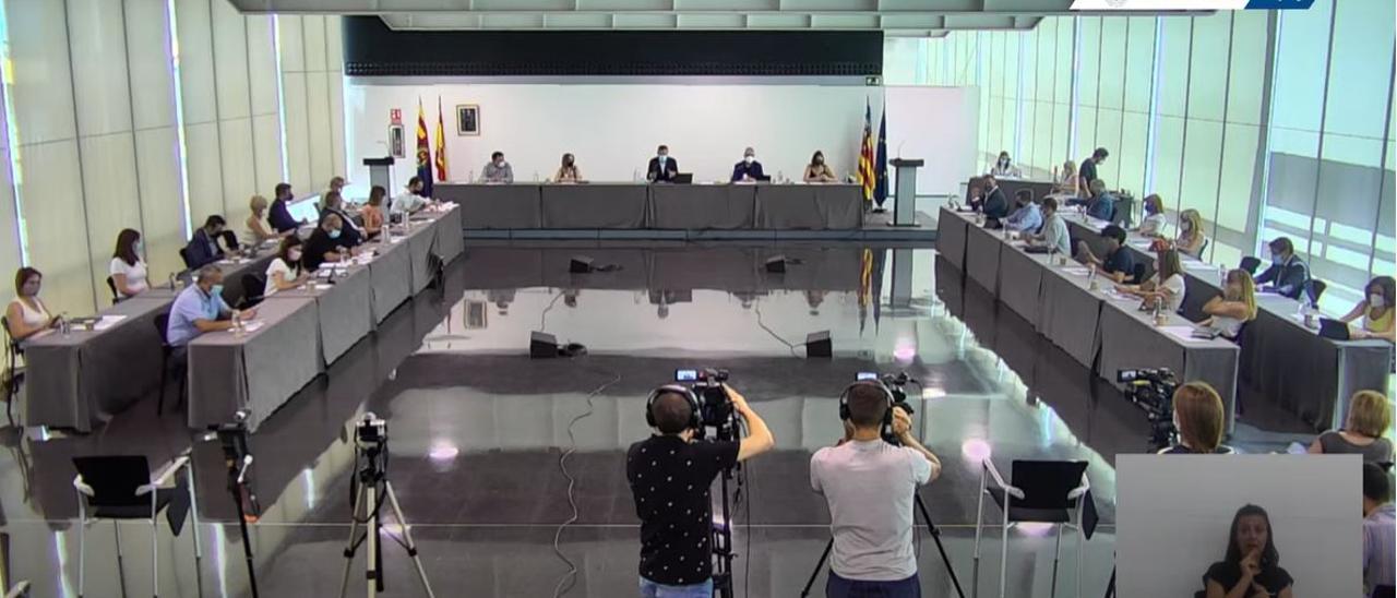 El pleno extraordinario del Ayuntamiento de Elche sobre el trasvase Tajo-Segura