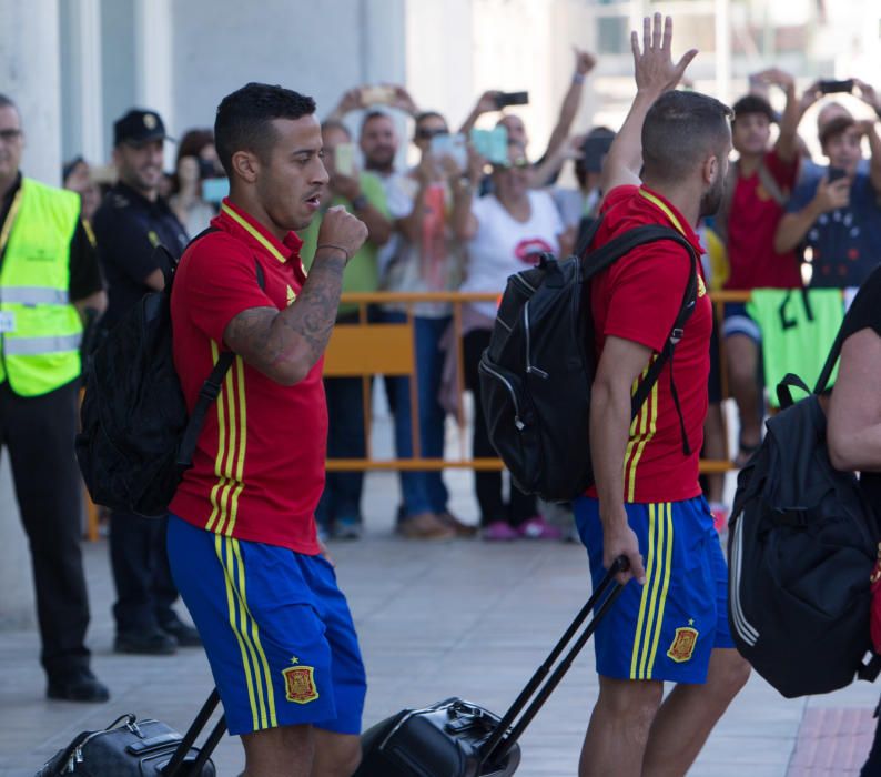 Los jugadores de la Selección llegan a Alicante