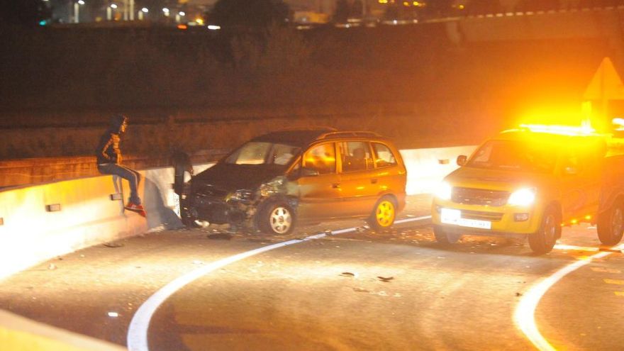 Uno de los vehículos tras el accidente