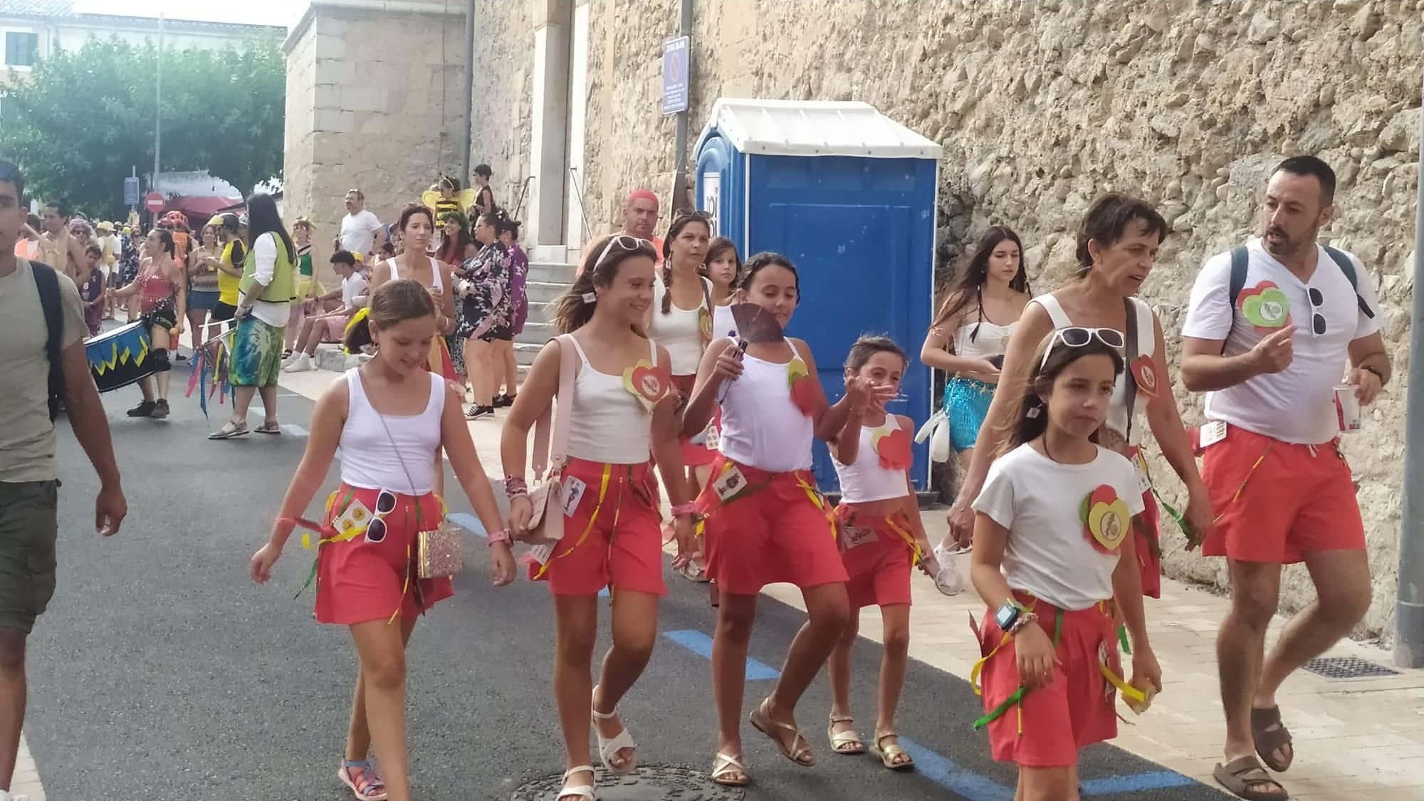 FOTOS | Búscate en el 'Carnaval d'estiu' de Campanet