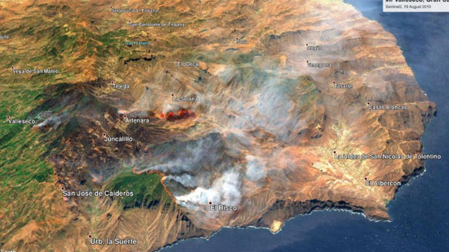 El fuego de Gran Canaria, en fase de contención, afecta a 12.000 hectáreas