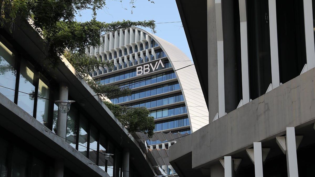 Sede de BBVA en Madrid, conocida como el edificio La Vela