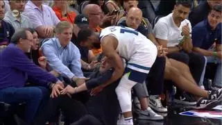 ¡Un entrenador de la NBA se rompe el ligamento de su rodilla en pleno partido!