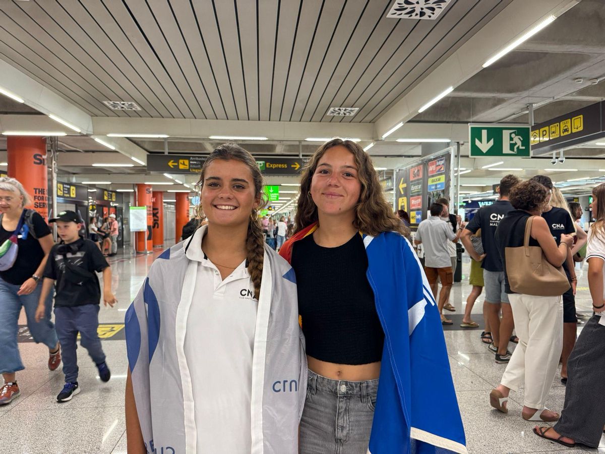 Amalia Coll y Laia Mattos posan en Palma.