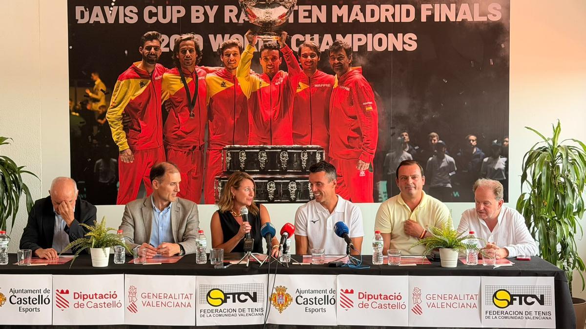 Roberto Bautista ha sido homenajeado en la Plana Sport Castellón.