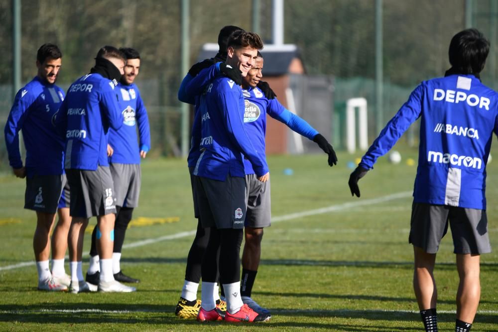 El técnico dirige su última sesión en Abegondo para ultimar la preparación del encuentro en el Carlos Belmonte ante el Albacete.