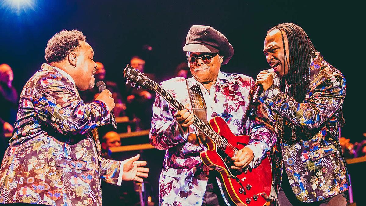 Earth, Wind &amp; Fire Experience, impulsada por el guitarrista Al McKay, en Benidorm
