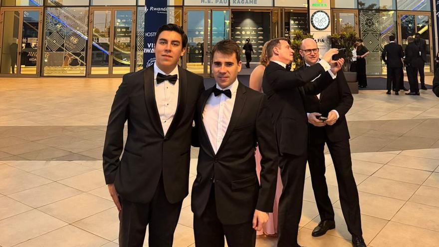 La aventura africana del campeón de rally Adrián Pérez, en la gala más exclusiva del automovilismo: &quot;Solo ver una forma de vida tan diferente ya es un privilegio&quot;
