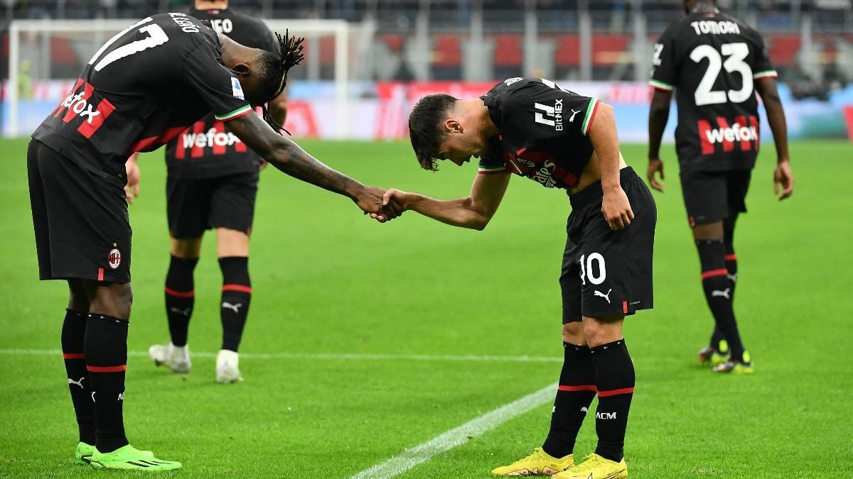 Rafael Leao y Brahim Diaz celebran el gol del malagueño contra la Juventus