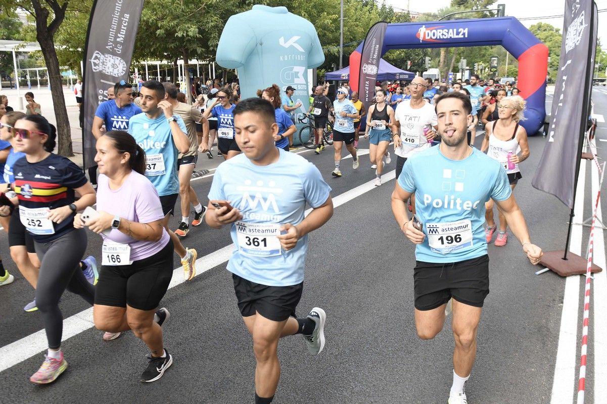 La carrera y marcha Solidaria Asteamur, en imágenes