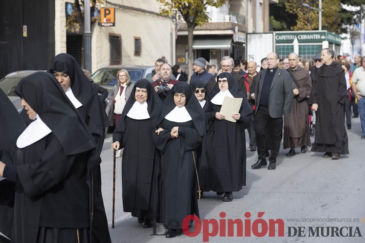 Así ha sido el traslado del cuatro y la reliquia de Santa Teresa de Jornet desde el Asilo hasta la Parroquia de la Concepción en Caravaca