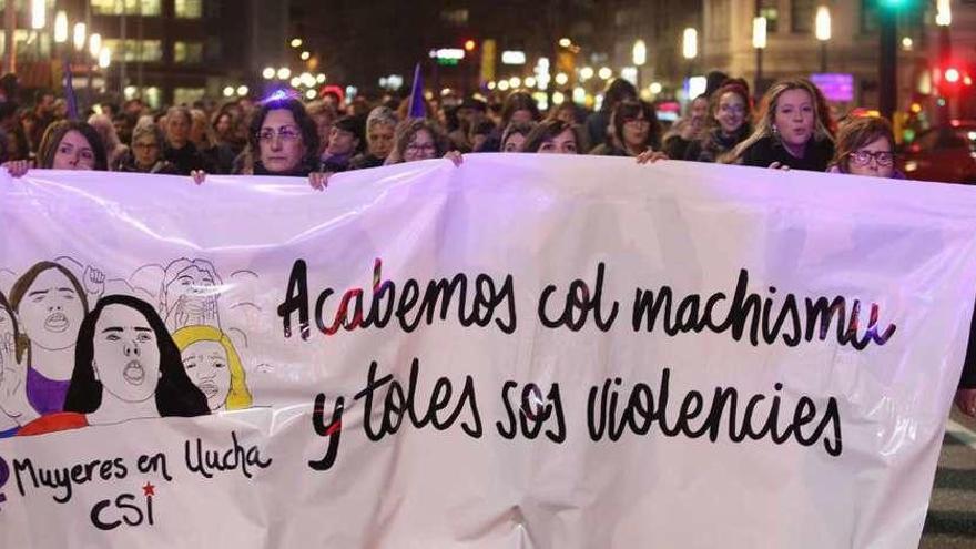 &quot;Muyeres en llucha&quot; se moviliza contra la violencia machista