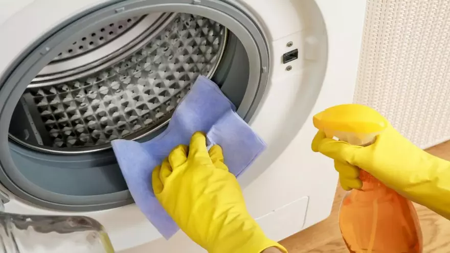 Trucos para limpiar la goma de la lavadora